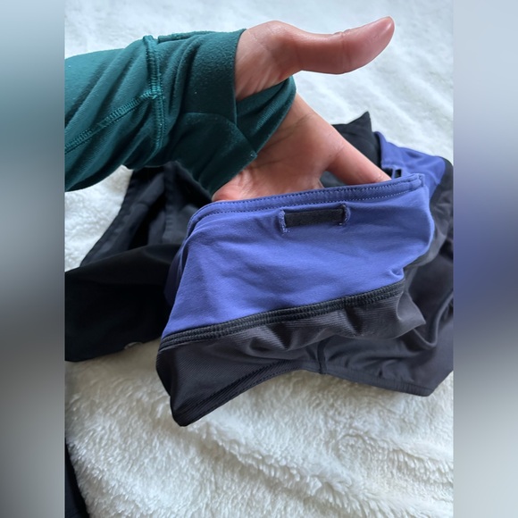 LULULEMON Speed Up 4” Shorts Size 6 - Picture 4 of 6